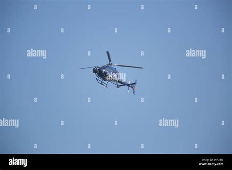 Tom Cruise films a helicopter scene for his new film 'Mission ...