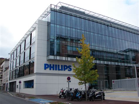 PE Electronics Philips Partnering with Amazon India to launch LED TV | Led tv, Philips, New africa