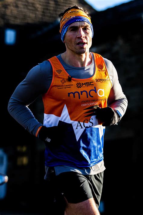 Kevin Sinfield gets OBE after marathon fundraising effort