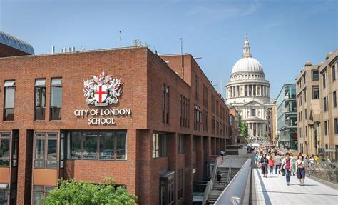 City of London School (Boys') | Entry | Mentor Education - Mentor Education