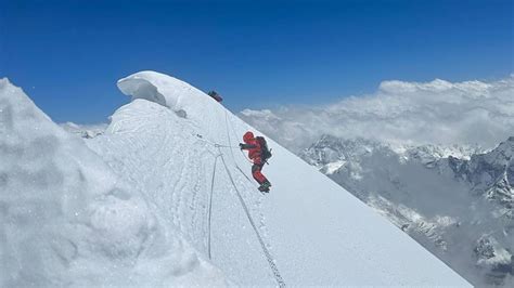 Mountaineer climbs rare Everest 'triple crown' | CNN