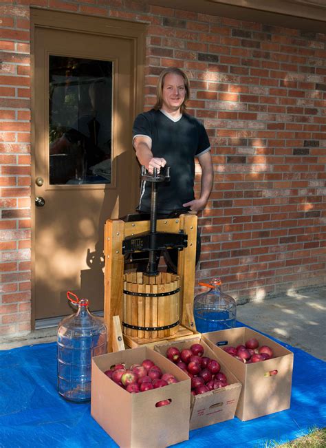 Making Hard Cider: Part One-Grinding and Pressing - Cidersage