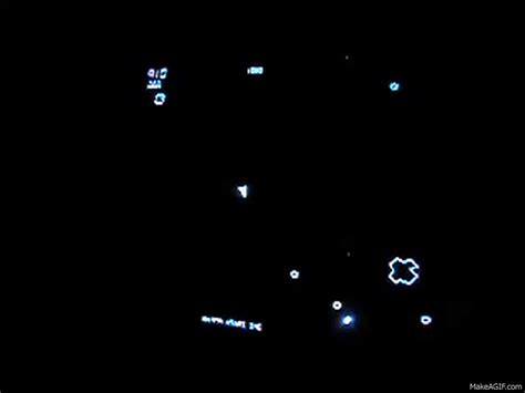 1979 Atari Asteroids Arcade Game on Make a GIF