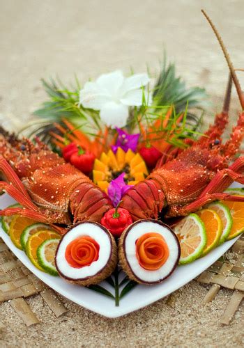 Fiji food, restaurants and dining. What can you eat in Fiji?