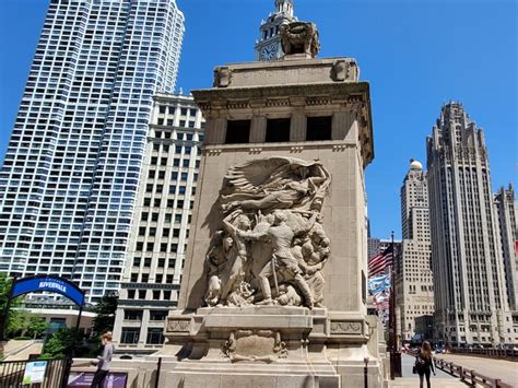 Michigan Avenue DuSable Bridge Chicago | Chicago Magnificent Mile ...