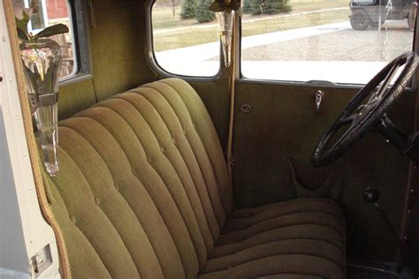 1931 FORD MODEL A DELUXE COUPE - Interior - 198807