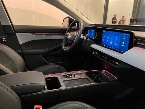 All-new 2023 Ford Taurus revealed with 13.2-inch display screen, blind spot monitoring - US ...