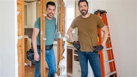 HGTV Orders 2 New Series Led By Scott Bros., Renews 'Celebrity IOU'