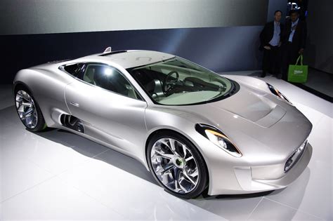 Jaguar C-X75 Concept Paris (2010) - picture 4 of 8