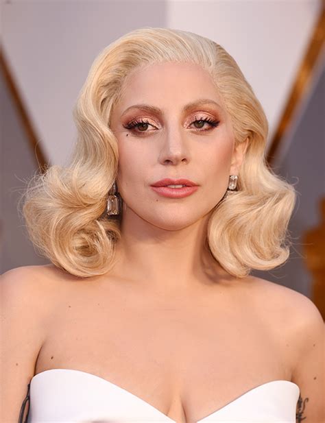 [PHOTOS] Lady Gaga‘s Academy Awards Hair & Makeup — Stuns With Soft ...