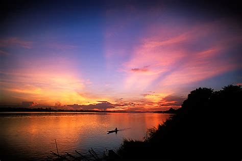 Laos, Vientiane, Sunset on the Mekong River | David Sanger Photography