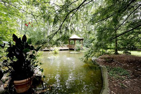 Metroparks takes over Toledo Botanical Garden - The Blade