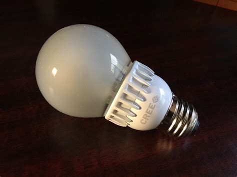 REVIEW: Cree 60w LED Light Bulb - At Home in the Future