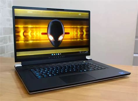 Exploring the Alienware 17Inch Laptop - Littlelioness