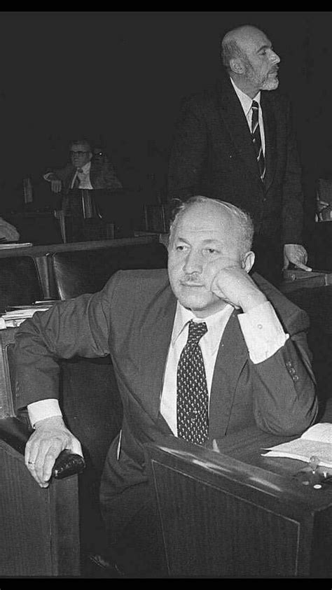 Prof. Dr. Necmettin Erbakan Malcolm, Istanbul, Islam, Historia