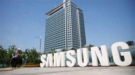 Samsung gives workers some Fridays off - The Hindu BusinessLine