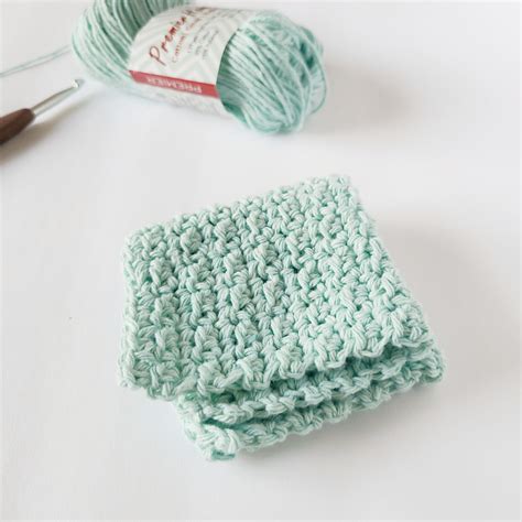 Beginner Easy Crochet Washcloth Pattern - Easy Crochet Patterns