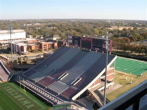 Gaylord Family Oklahoma Memorial Stadium – StadiumDB.com