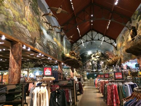 Bass Pro Shops' Top Experiences and Attractions - Engage3