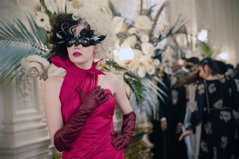 Emma Stone Wears the Perfect Red Lipstick in ‘Cruella’—Here’s Where to ...