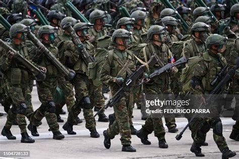 Venezuela Army Photos and Premium High Res Pictures - Getty Images