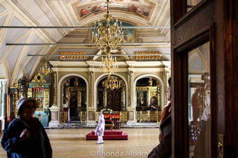 Moscow's Novodevichy Convent: Dramatic Architecture and History