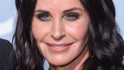 Courteney Cox Recalls Embarrassing Memory Of Making Bruce Springsteen ...