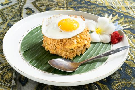 Nasi goreng with fried egg | Food, Recipes, Indonesian fried rice recipe