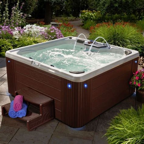 Strong Spas Spa Hot Tub Factory Refurbished Pre-Owned Mason 40 Jets ...