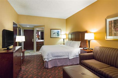 Discount Coupon for Hampton Inn Carlisle in Carlisle, Pennsylvania - Save Money!