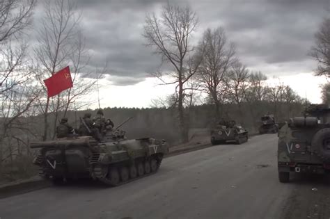 Video: Russian troops brandishing Soviet flag in Ukraine