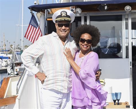 'Black-ish' Spinoff With Laurence Fishburne & Jenifer Lewis in the Works