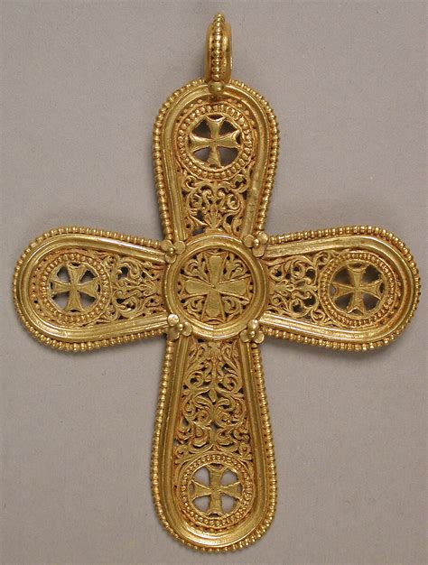 Gold Cross Pendant | Byzantine | The Met