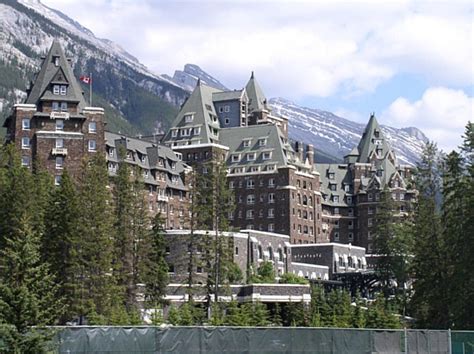 Famous Hotels: Banff Canada Hotels