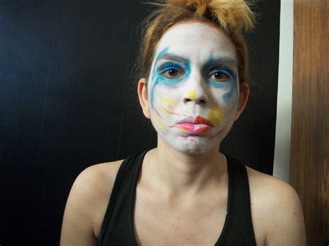 Lady Gaga Applause Face Paint : 6 Steps - Instructables