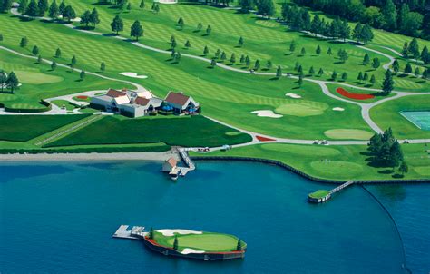 Beautifully Designed American Golf Courses You Need to Play This Summer Photos | Architectural ...