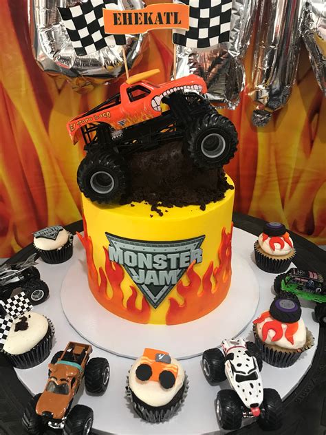 Pin by Mindy Wilson on 3 | Monster truck birthday party ideas cake, Monster truck birthday cake ...