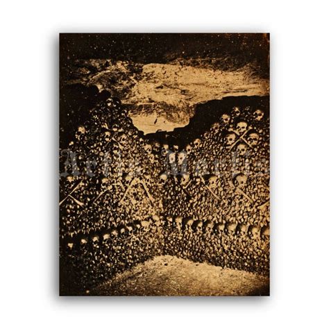 Printable Wall of skulls in Paris Catacombs photo by Nadar