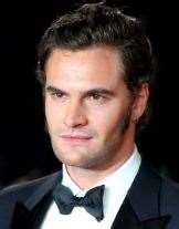 Tom Bateman Birthday, Real Name, Age, Weight, Height, Family, Facts ...