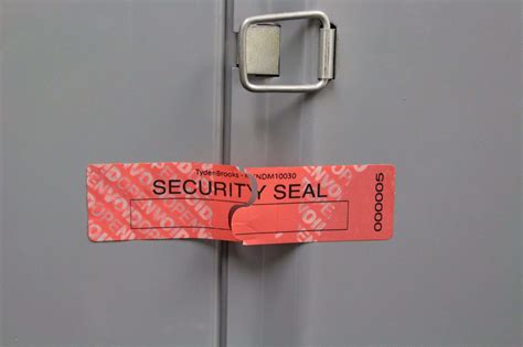 Security Label with Central Security Cuts - TydenBrooks UK