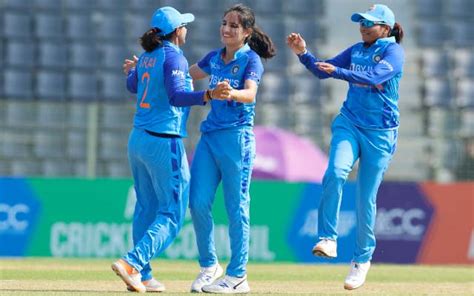 Twitter Reactions: Renuka Singh leads India's assault as Sri Lanka's ...