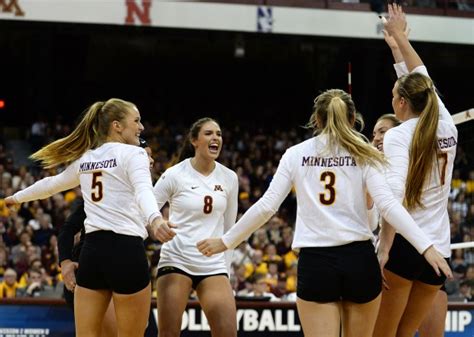 MN Gophers women's volleyball sweeps Hawaii in 2nd-round NCAA