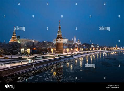 Night view of Moscow Kremlin Stock Photo - Alamy