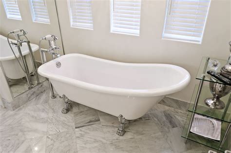 What to Know About Bathtub Reglazing