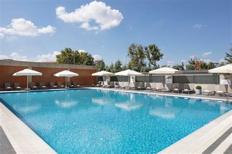 Hilton Istanbul Bakirkoy Pool: Pictures & Reviews - Tripadvisor