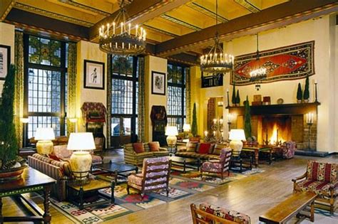 Interior of the Ahwahnee at Yosemite National Park. | Ahwahnee hotel ...