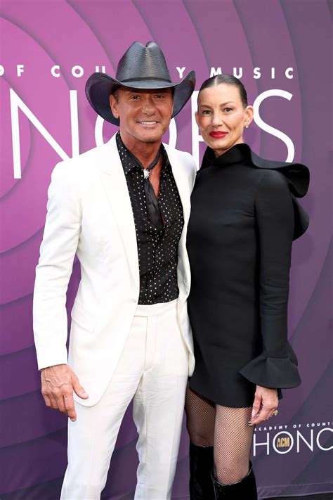 Tim McGraw attends ACM Honors with wife Faith Hill, daughters Audrey, Maggie: See the photos ...