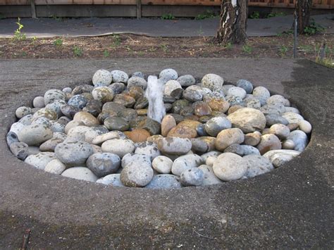 40+ Creative DIY Water Features For Your Garden | iCreativeIdeas.com - Part 5