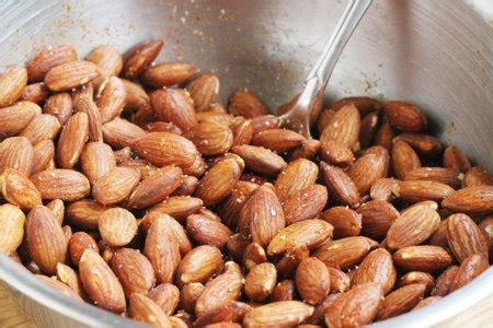 How Do I Roast Almonds?