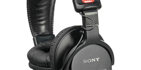 Sony MDR-7506 Professional Folding Headphones $70 shipped (Reg. $100)